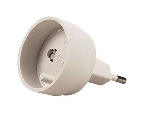 ADAPTADOR EUROPEO UNIVERSAL FAMATEL